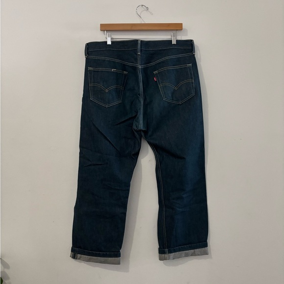 Dark Wash Men’s Levi’s size 38x32 - Picture 3 of 5